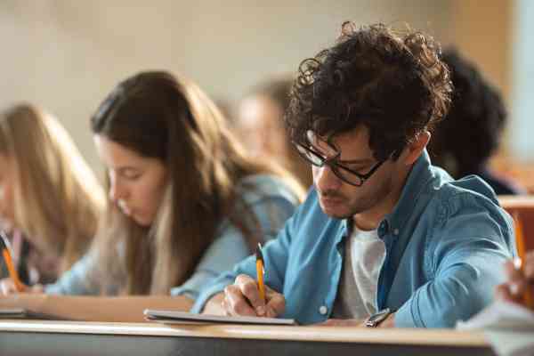 Zugang zum Medizinstudium: Der Test f&uuml;r Medizinische Studieng&auml;nge (Medizinertest)